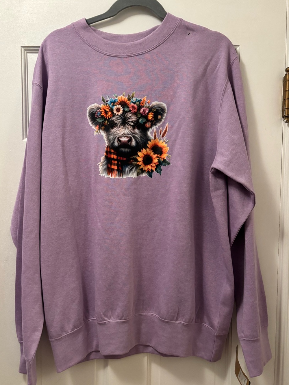 MV Sport Lilac Sweatshirt with Floral Cow Graphic
Size Large